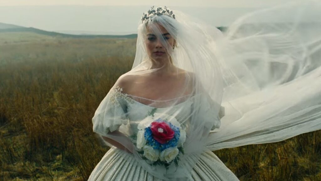 Margot Robbie en trailer de Cumbres Borrascosas