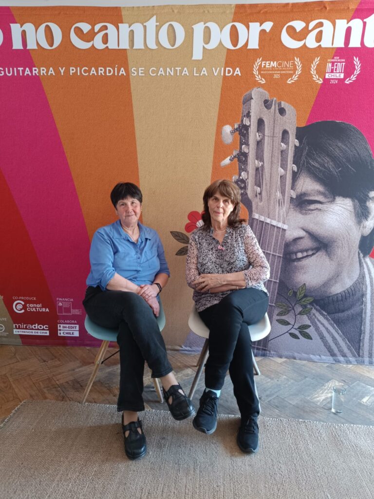 Mauricia Saavedra y Ana L'Homme, protagonista y directora respectivamente del documental "Yo no canto por cantar".