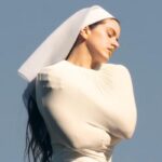 Fotografía promocional de Rosalía para su disco Lux, uno de los nuevos álbumes del 7 de noviembre.
