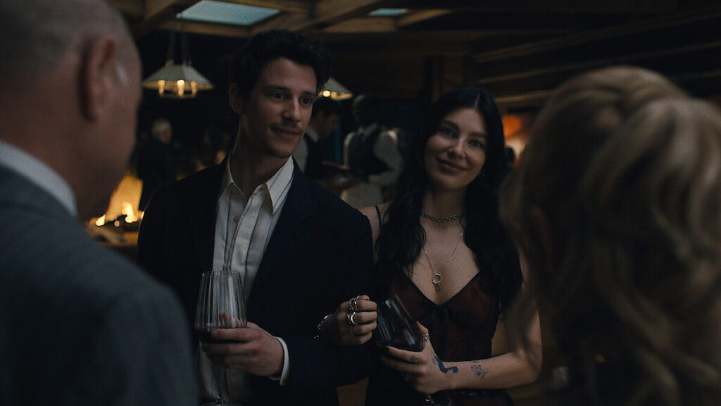 camila morrone y adam dimarco en something very bad is going to happen